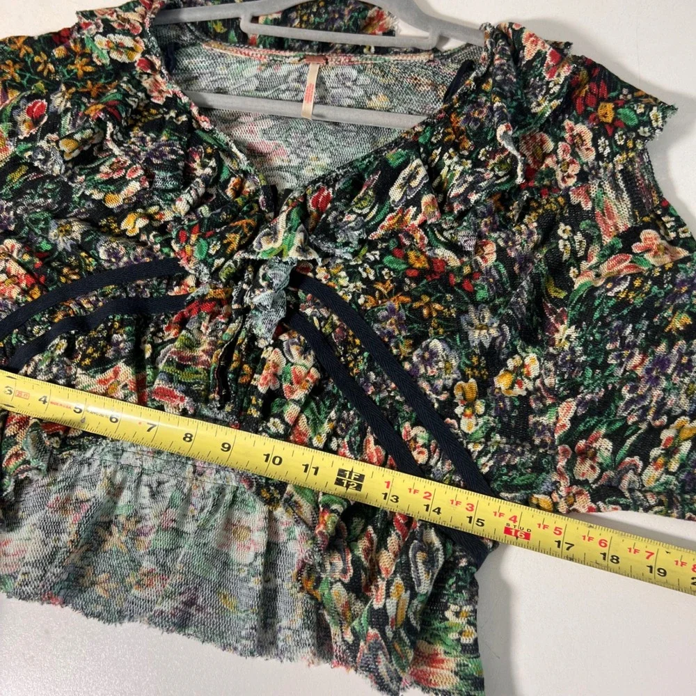 Free People Top Womens M Floral Ruffle Cropped Cotton Cottagecore Prairie Casual
